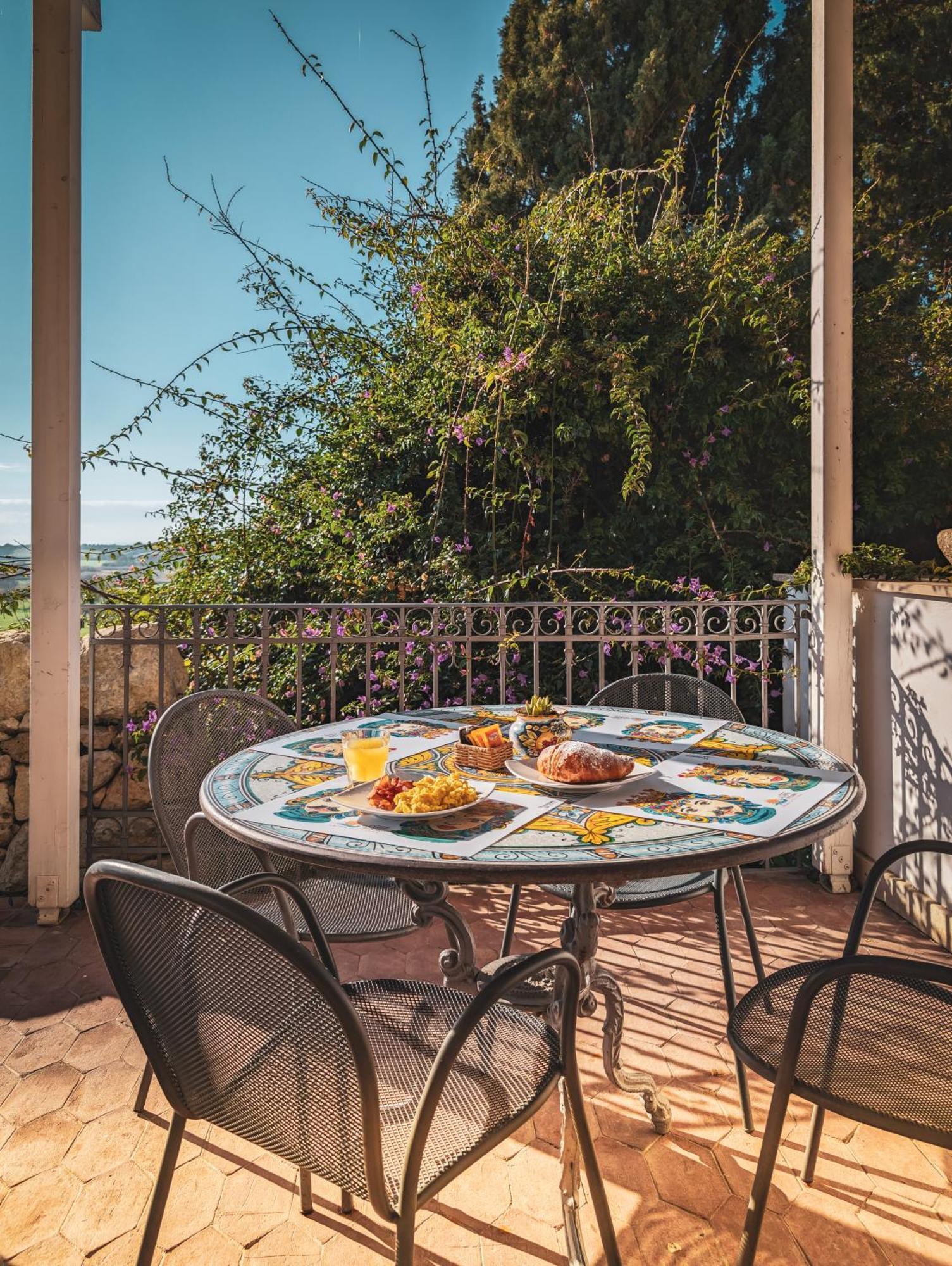 Hotel La Corte Del Sole Lido di Noto Kültér fotó