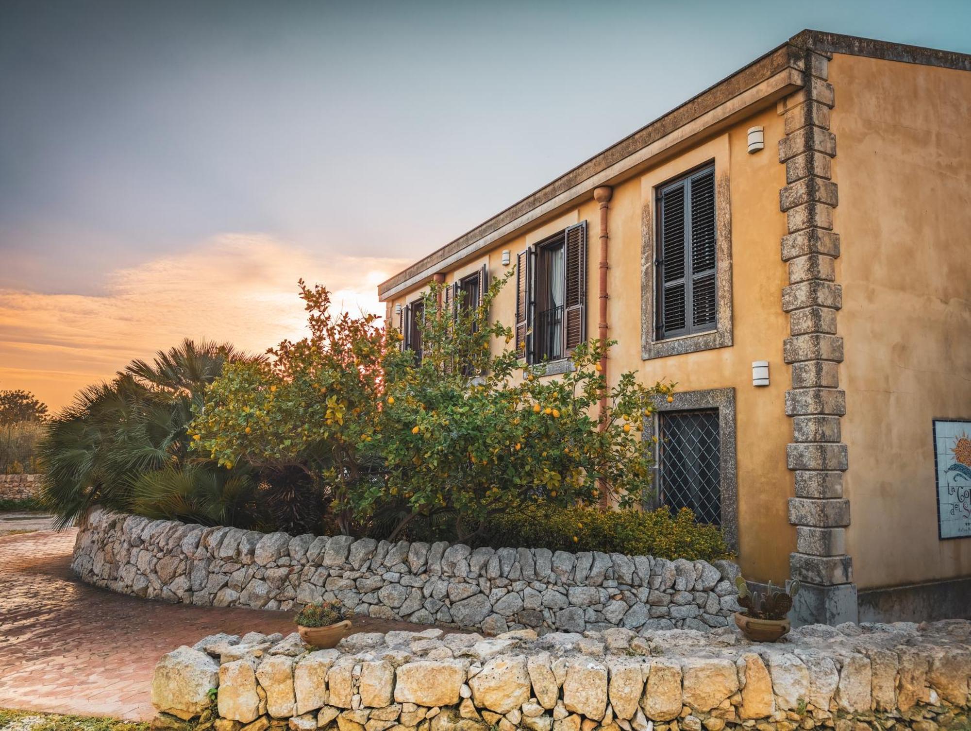 Hotel La Corte Del Sole Lido di Noto Kültér fotó