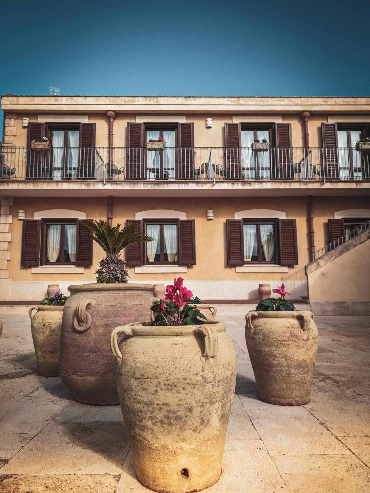 Hotel La Corte Del Sole Lido di Noto Kültér fotó