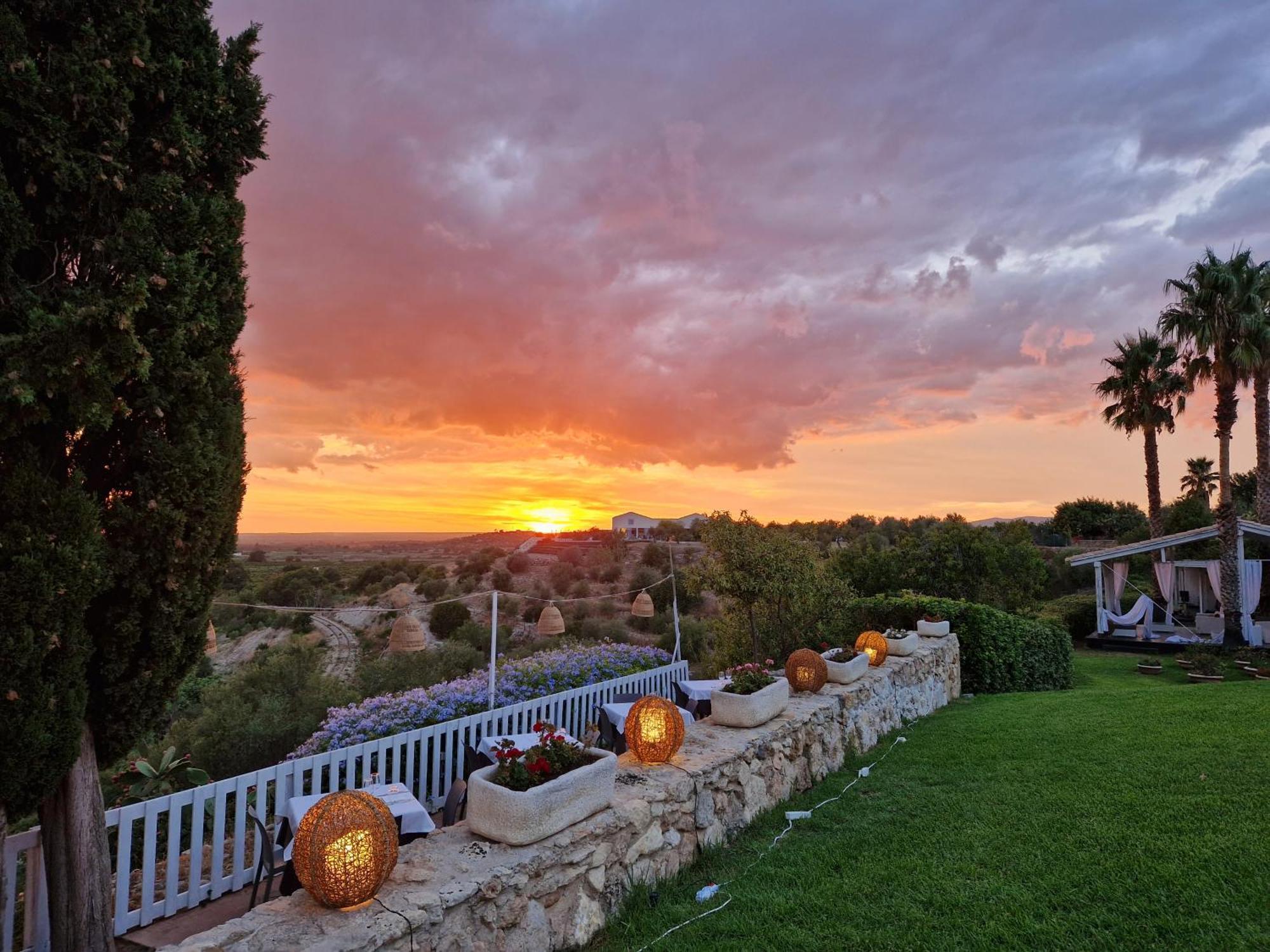 Hotel La Corte Del Sole Lido di Noto Kültér fotó