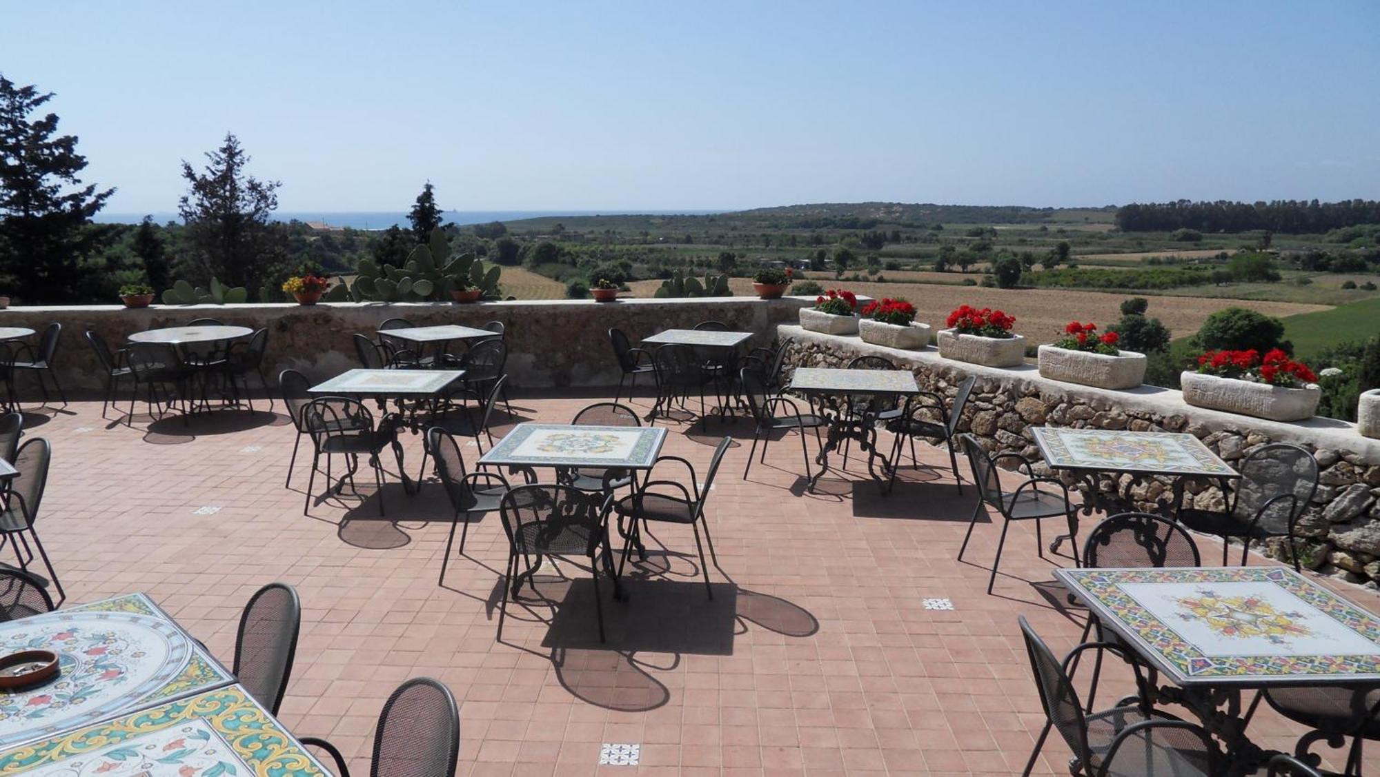 Hotel La Corte Del Sole Lido di Noto Kültér fotó